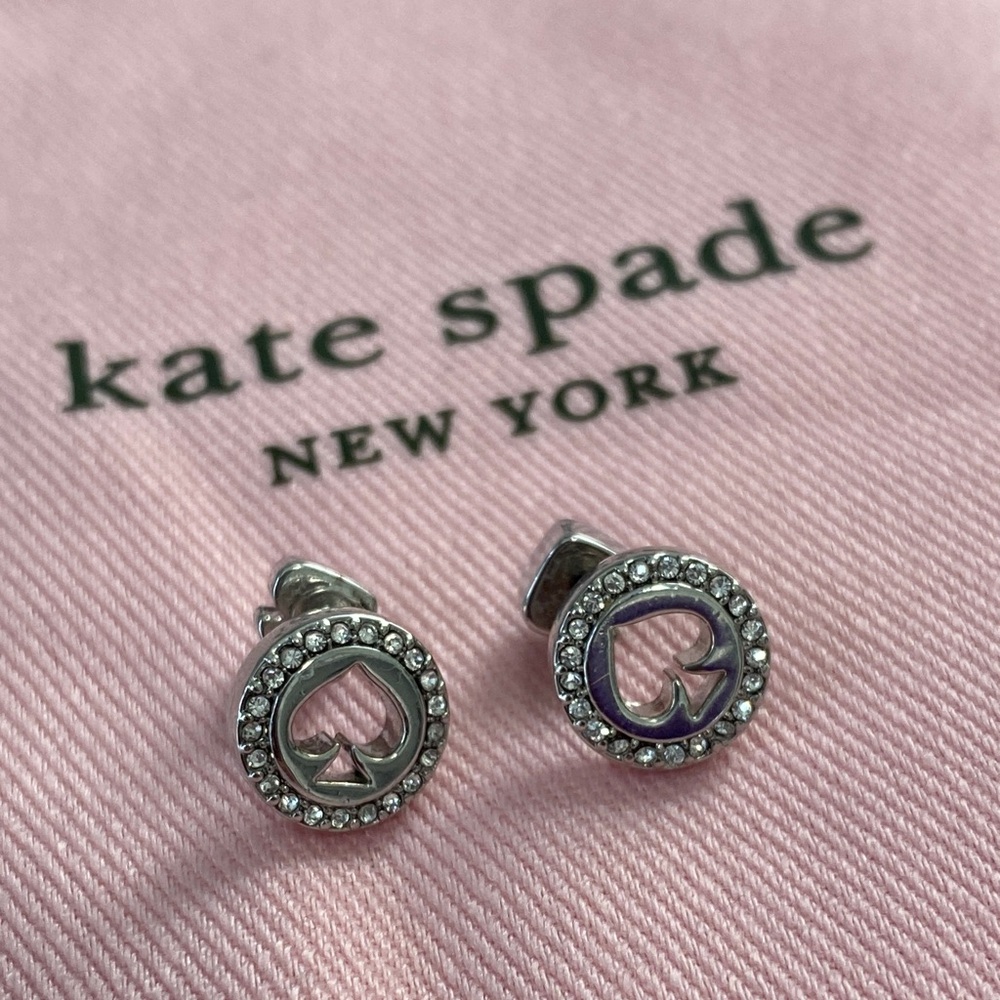 Kate Spade Sparkle Silver Spot the Spade Pave Halo Heart Stud Earrings Dust Bag - Picture 15 of 16